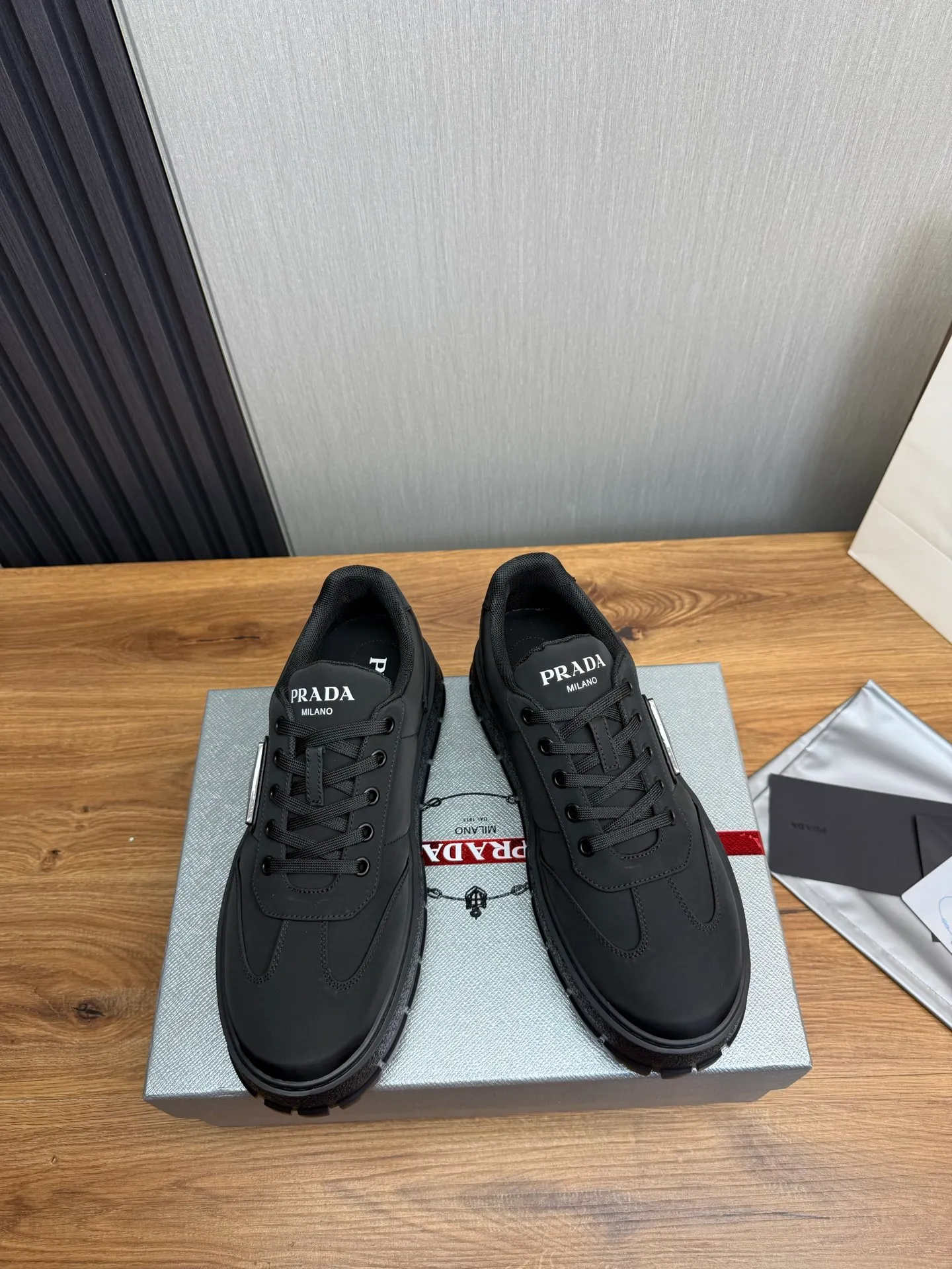 Men's shoes 💰560💰 [PRADA] Popular men's shoes shipped 👏Official website synchronized ⬆️Original imported waterproof fabric + cowhide lining, 1⃣️:1⃣️reproduction, original sole, 38-45 (45. Customized, non-refundable)